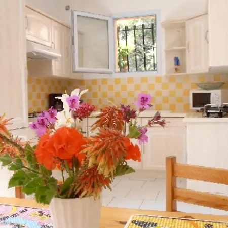 Maison Charmante A Avec Vue Sur Et