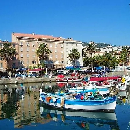 Dom wakacyjny Maison Charmante A Avec Vue Sur Et Alata
